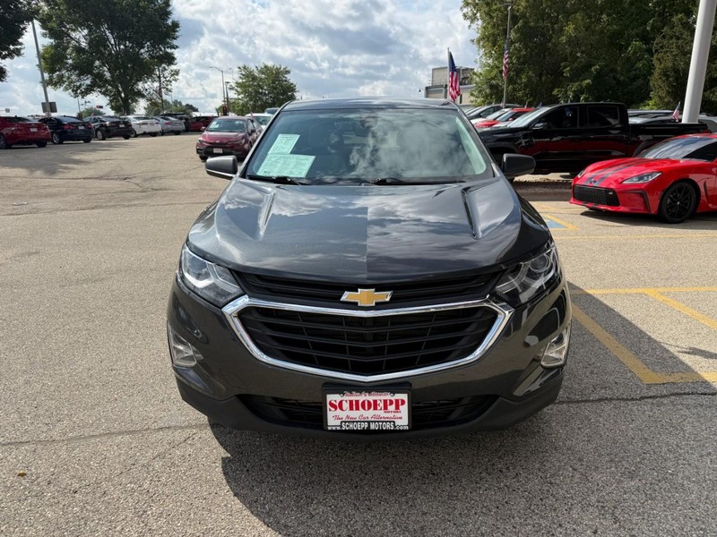 Chevrolet Equinox Vehicle Image 02