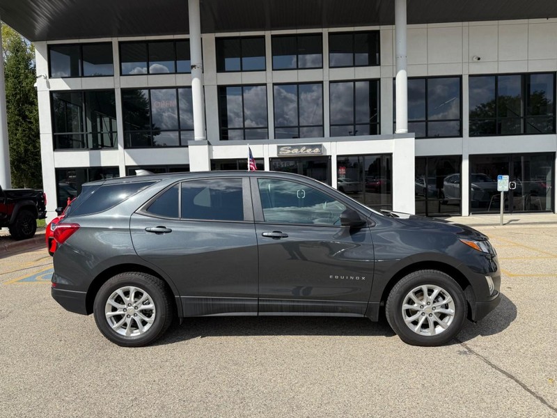 Chevrolet Equinox Vehicle Image 04