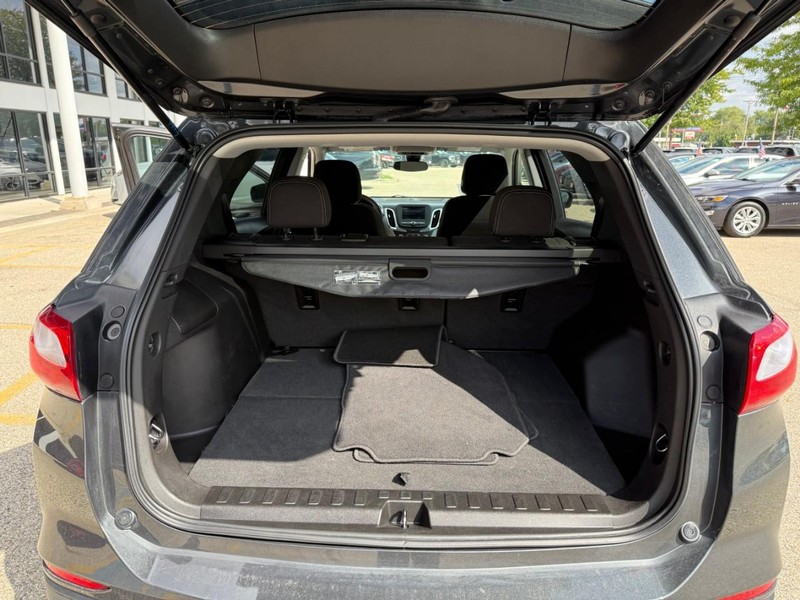 Chevrolet Equinox Vehicle Image 13