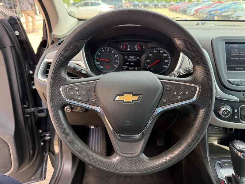 Chevrolet Equinox Vehicle Image 19