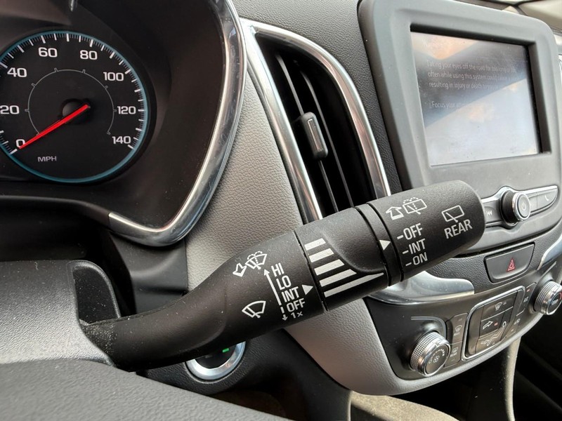 Chevrolet Equinox Vehicle Image 22