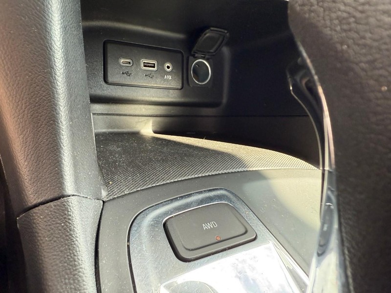 Chevrolet Equinox Vehicle Image 27