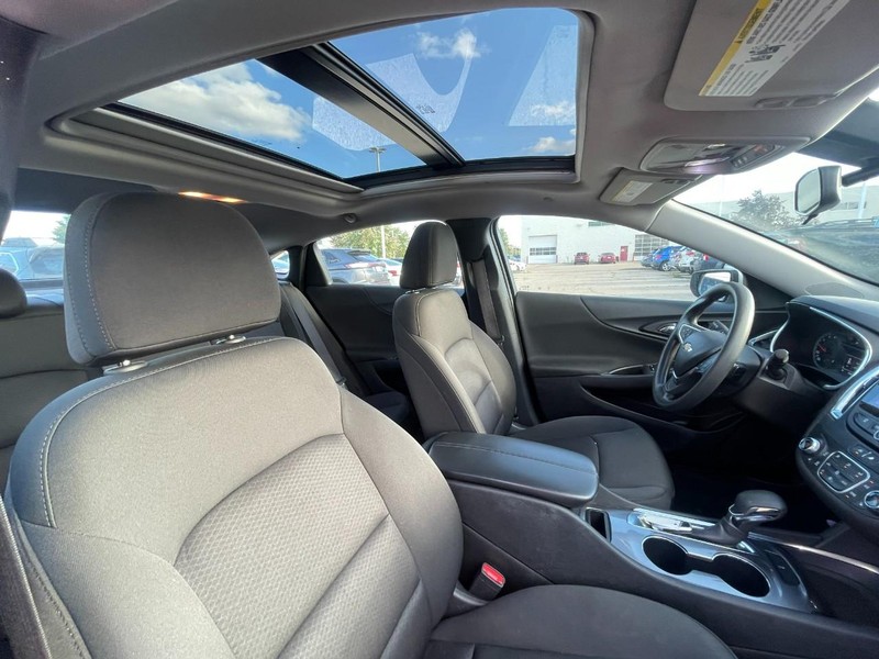 2021 Chevrolet Malibu 1LT photo 3