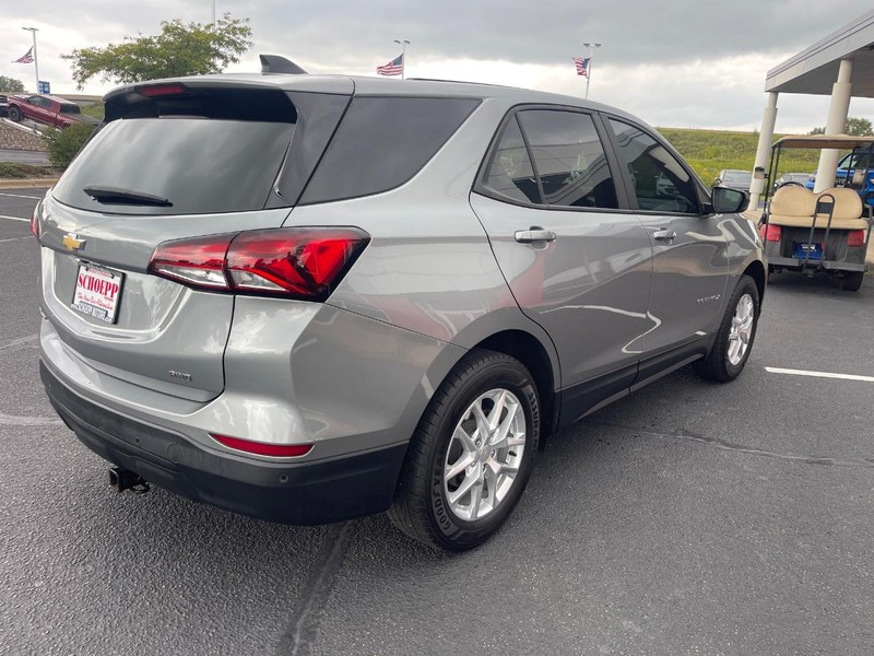Chevrolet Equinox Vehicle Image 03