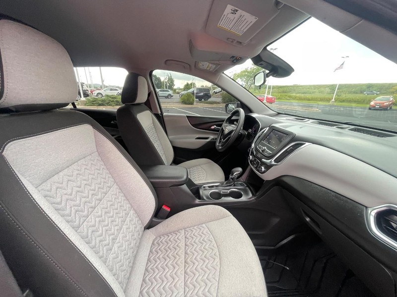 Chevrolet Equinox Vehicle Image 08