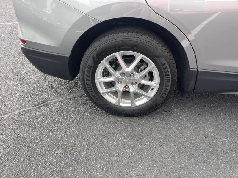 Chevrolet Equinox Vehicle Image 10