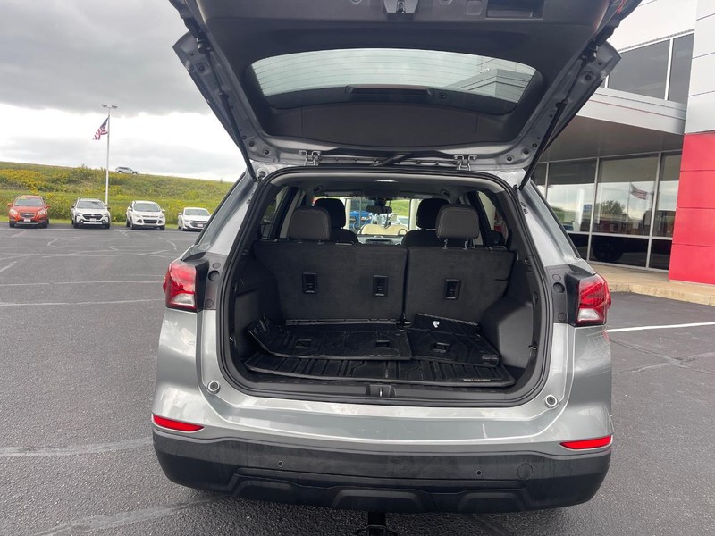 Chevrolet Equinox Vehicle Image 15