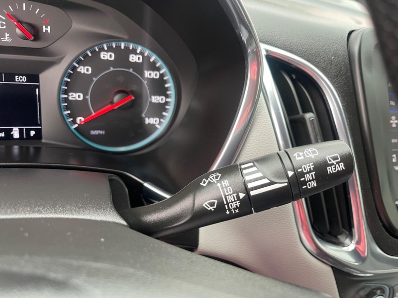 Chevrolet Equinox Vehicle Image 23
