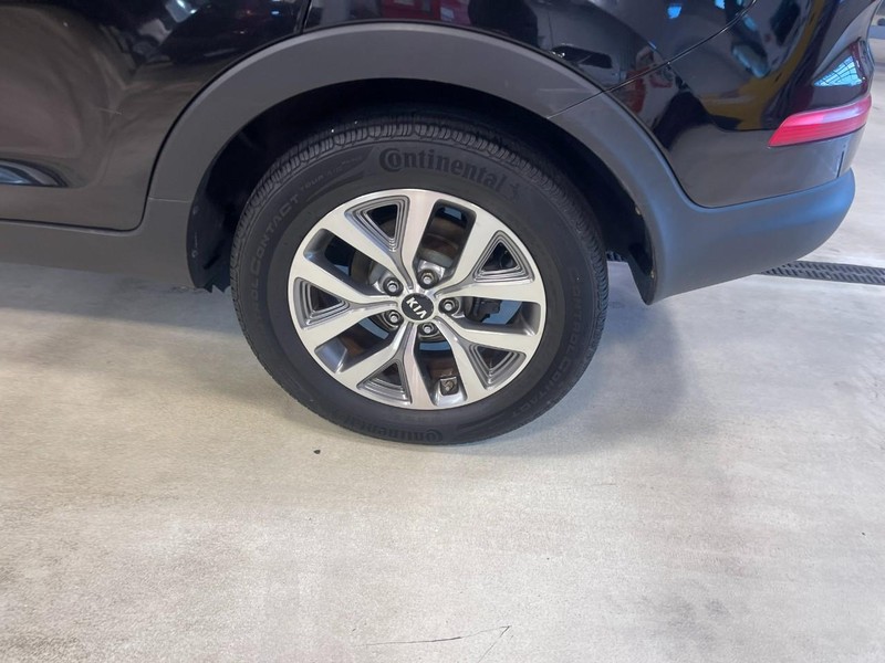 Kia Sportage Vehicle Image 05