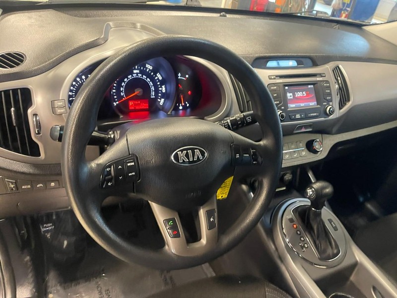 Kia Sportage Vehicle Image 20