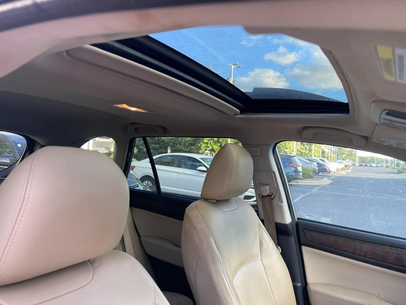 Subaru Outback Vehicle Image 03