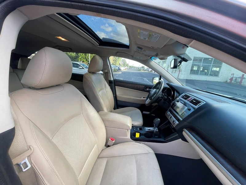Subaru Outback Vehicle Image 04
