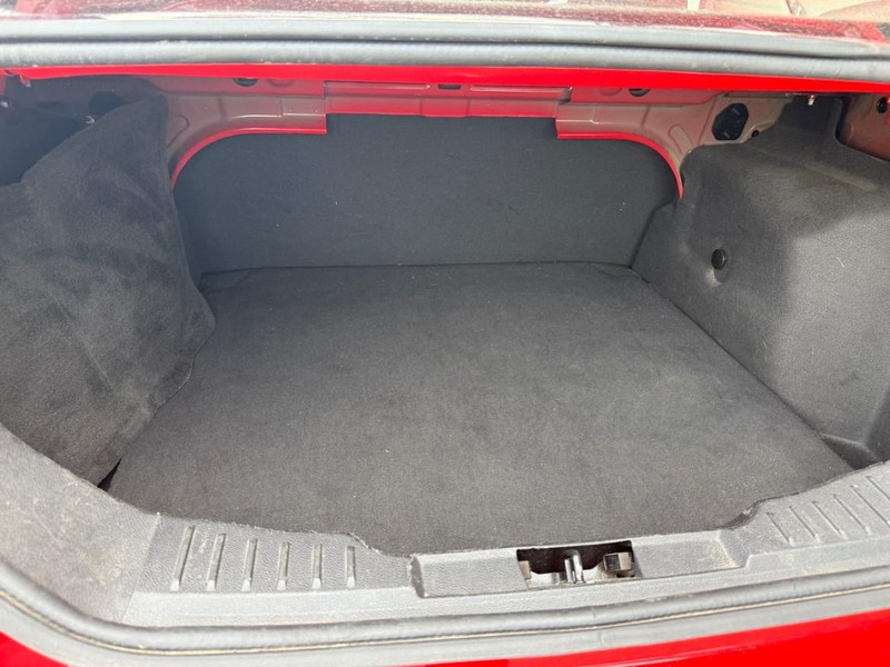 Ford Focus Sedan Vehicle Image 10