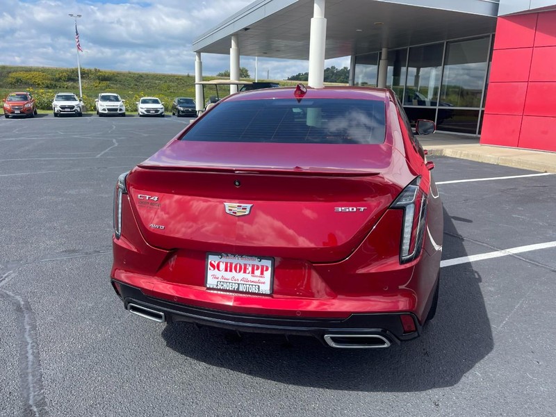 Cadillac CT4 Vehicle Image 04