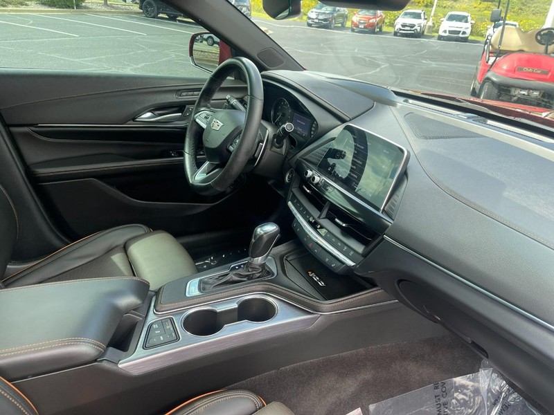 Cadillac CT4 Vehicle Image 06