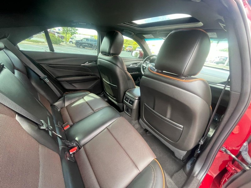 Cadillac CT4 Vehicle Image 11