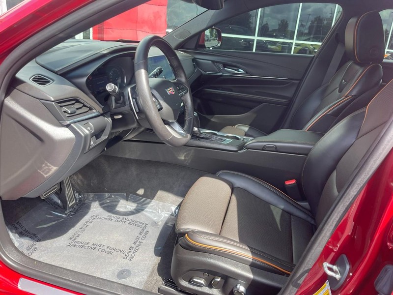 Cadillac CT4 Vehicle Image 16