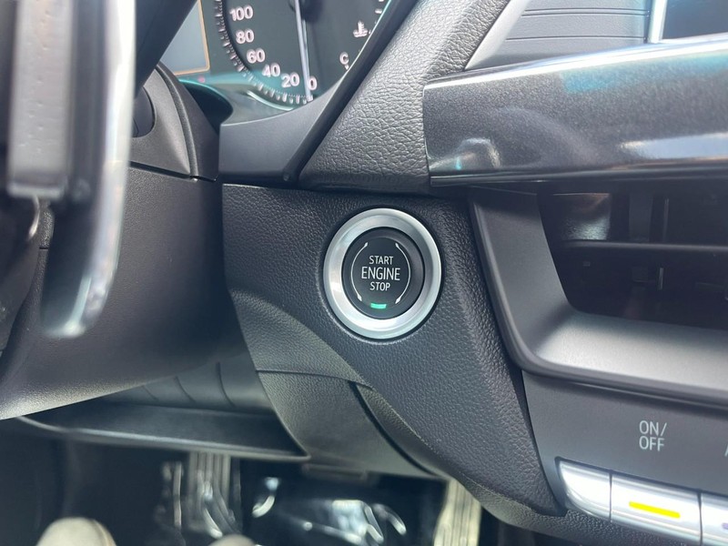 Cadillac CT4 Vehicle Image 25