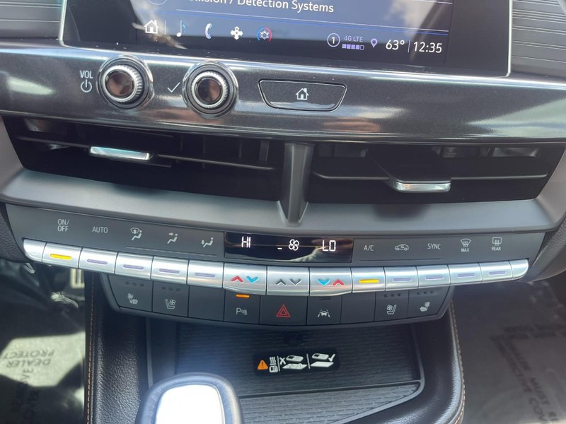 Cadillac CT4 Vehicle Image 28