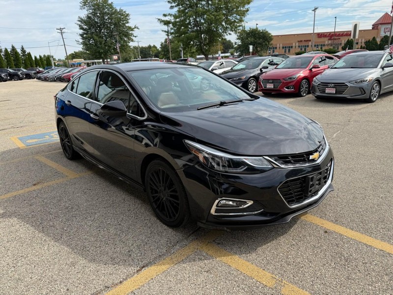 Chevrolet Cruze Vehicle Image 03