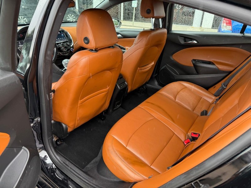 Chevrolet Cruze Vehicle Image 12