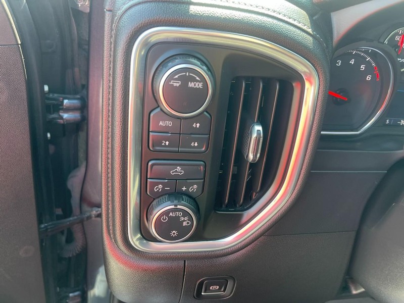 Chevrolet Silverado 1500 Vehicle Image 17