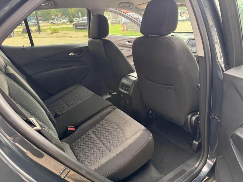 Chevrolet Equinox Vehicle Image 15