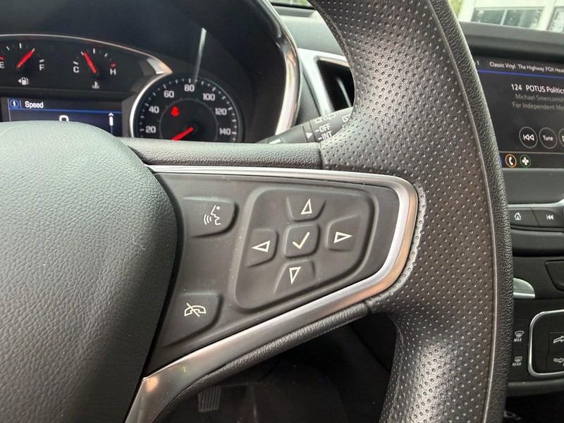 Chevrolet Equinox Vehicle Image 23