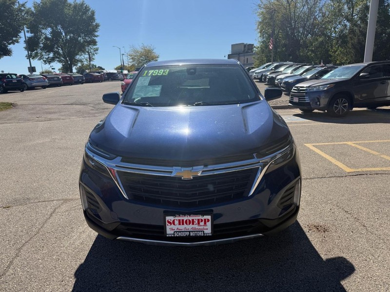 Chevrolet Equinox Vehicle Image 02