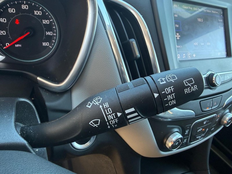 Chevrolet Equinox Vehicle Image 24