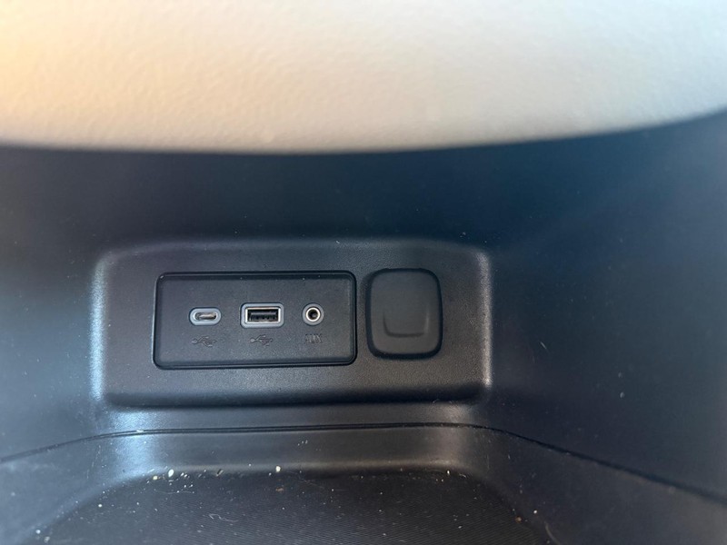 Chevrolet Equinox Vehicle Image 25