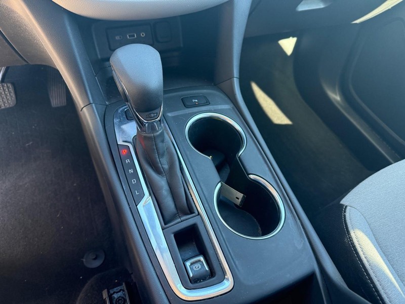 Chevrolet Equinox Vehicle Image 26