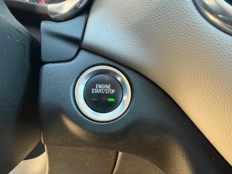 Chevrolet Equinox Vehicle Image 28