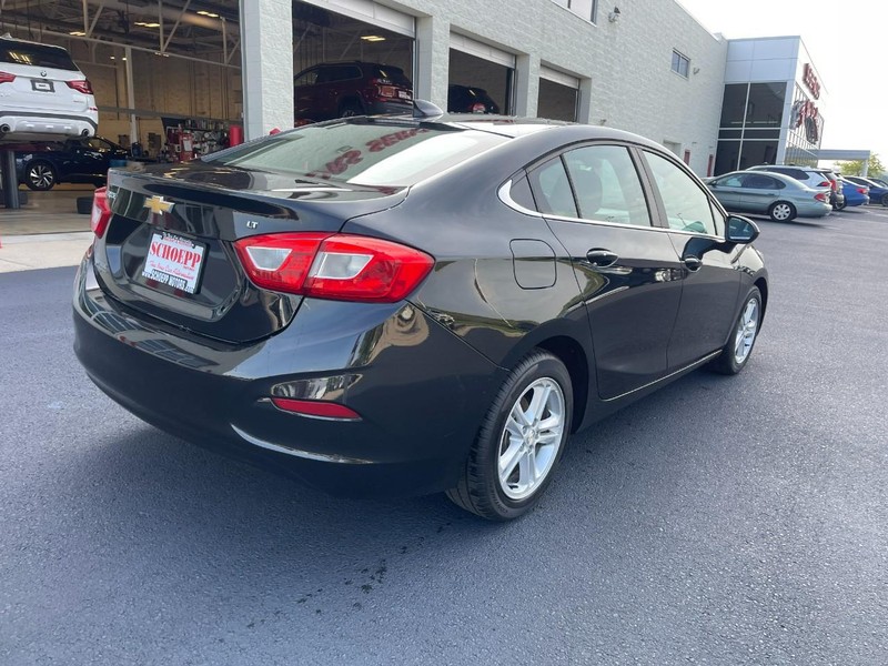 Chevrolet Cruze Vehicle Image 03