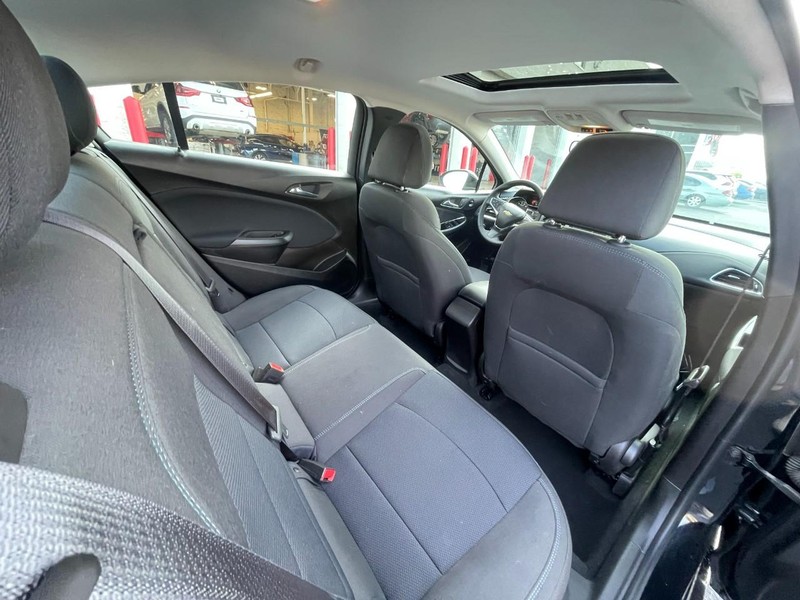 Chevrolet Cruze Vehicle Image 10