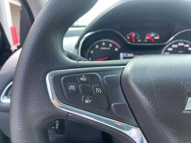 Chevrolet Cruze Vehicle Image 20