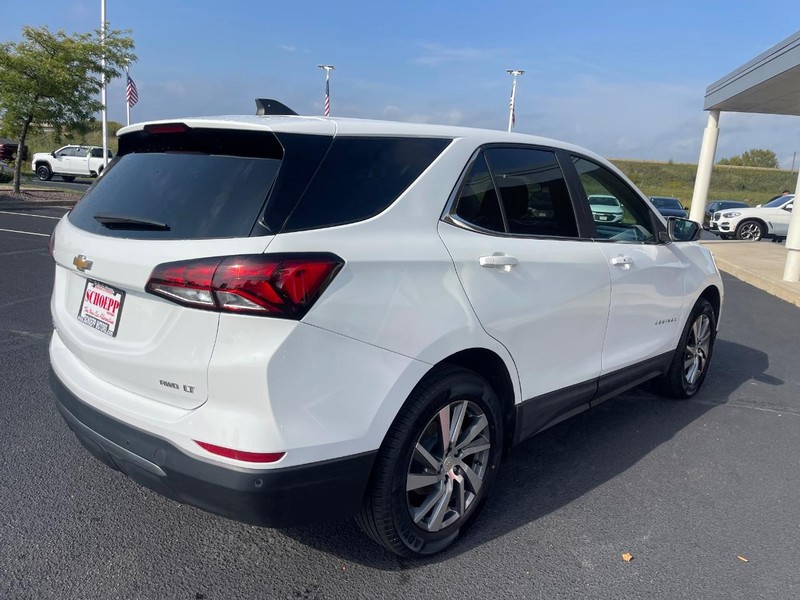 2023 Chevrolet Equinox LT photo 3