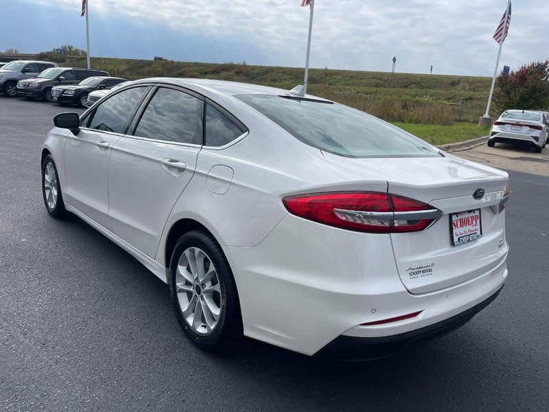 Ford Fusion Vehicle Image 04