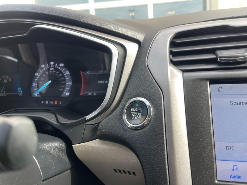 Ford Fusion Vehicle Image 26