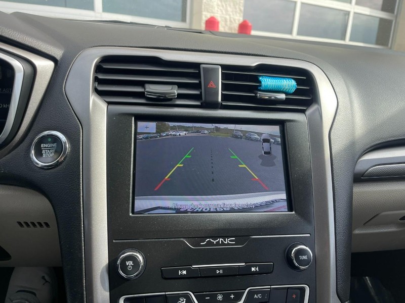 Ford Fusion Vehicle Image 29