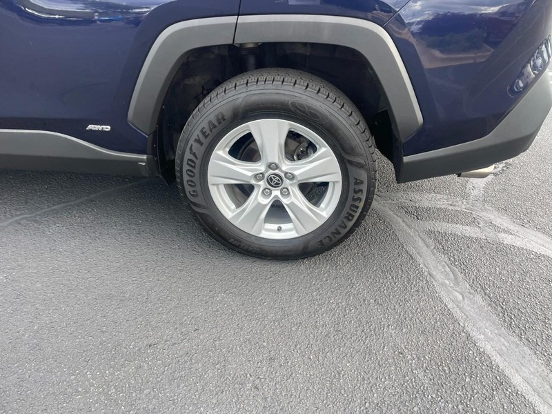 Toyota RAV4 Vehicle Image 05