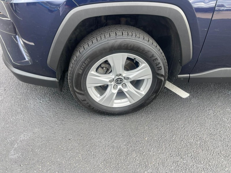 Toyota RAV4 Vehicle Image 06