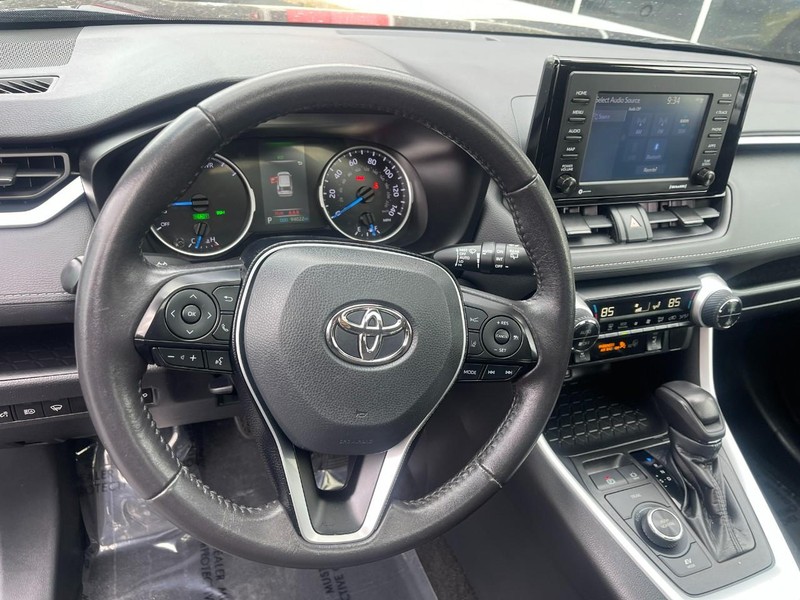 Toyota RAV4 Vehicle Image 22