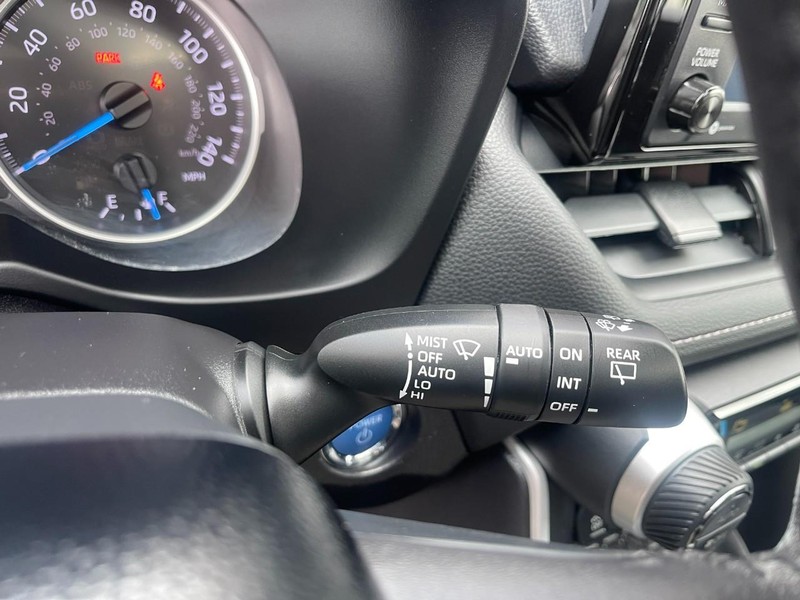 Toyota RAV4 Vehicle Image 26