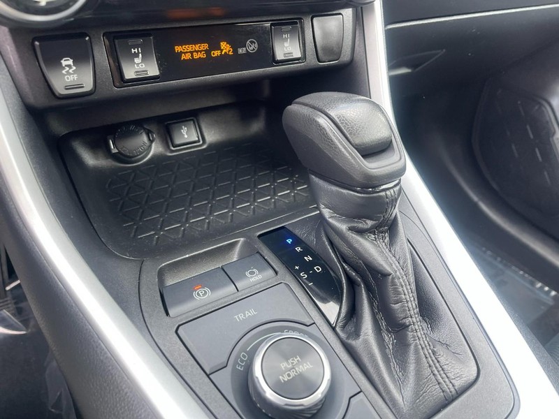Toyota RAV4 Vehicle Image 28
