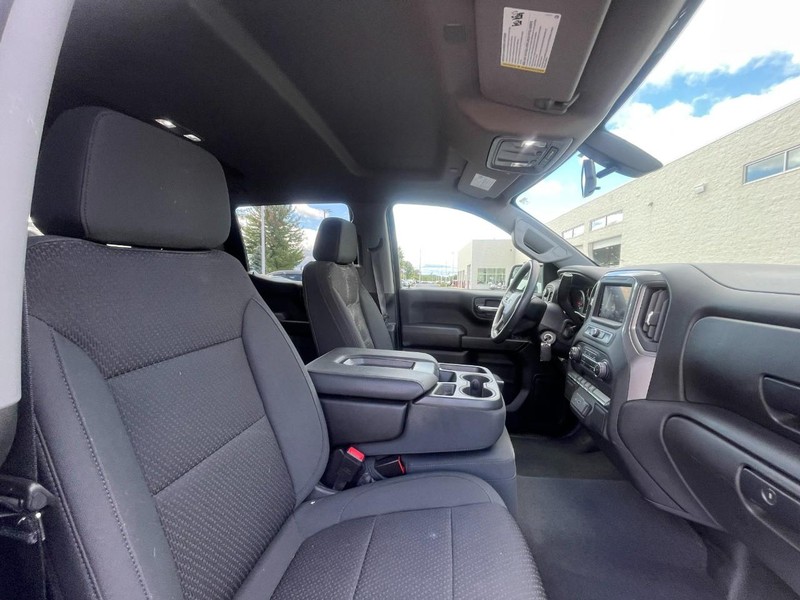Chevrolet Silverado 1500 Vehicle Image 03