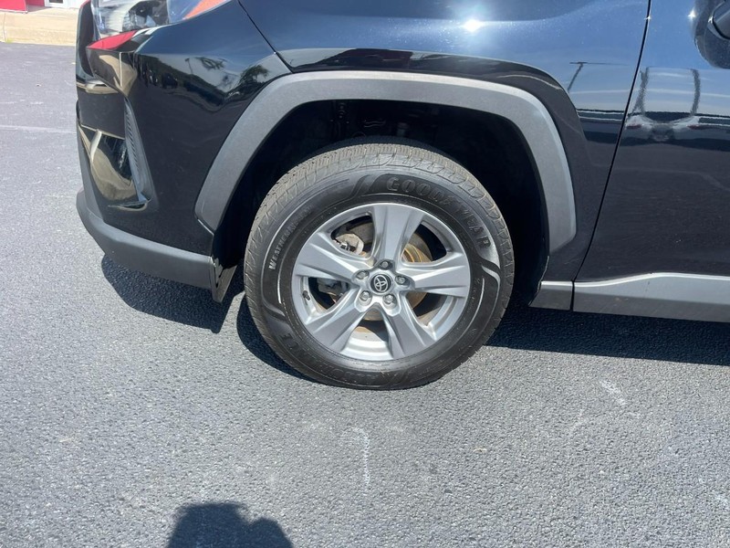 Toyota RAV4 Vehicle Image 06