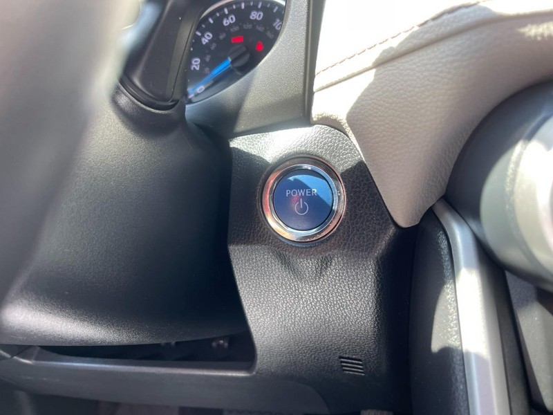 Toyota RAV4 Vehicle Image 24