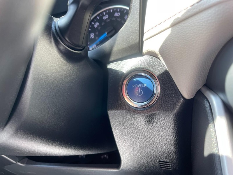 Toyota RAV4 Vehicle Image 28