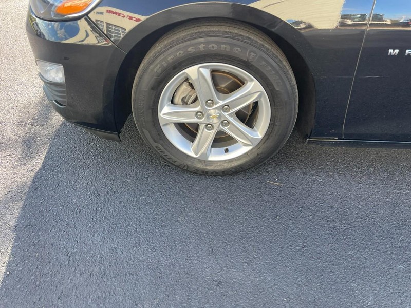Chevrolet Malibu Vehicle Image 06